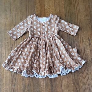 Sweet Honey A-line Casual Dress with 3/4 Cuffed Sleeves and Crew Neck